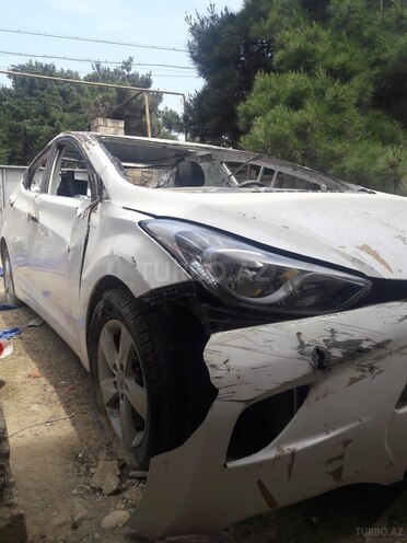 Hyundai Elantra 2013, 30,000 km - 1.8 l - Bakı