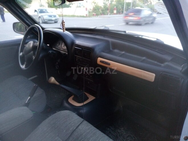 GAZ 3110 2002, 300,000 km - 0.2 l - Qusar