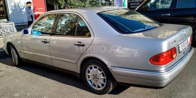 Mercedes E 240 1999, 3,333,333 km - 2.4 l - Bakı
