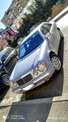 Mercedes E 240 1999, 3,333,333 km - 2.4 l - Bakı
