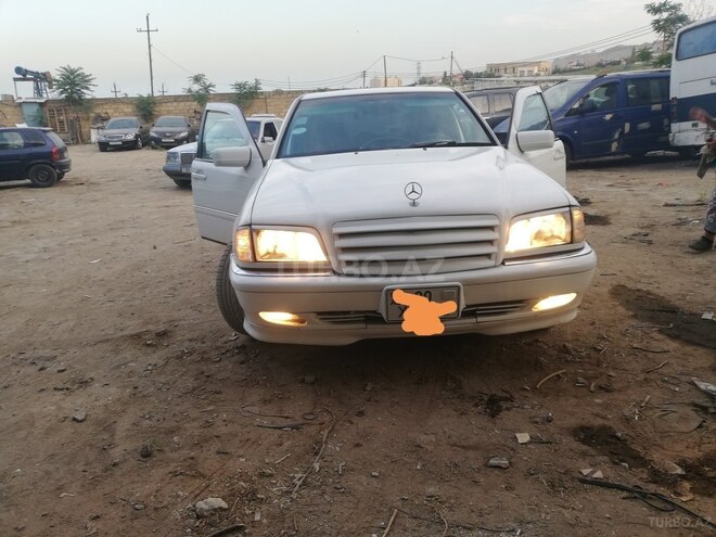 Mercedes C 230 1997, 290,000 km - 2.3 l - Bakı