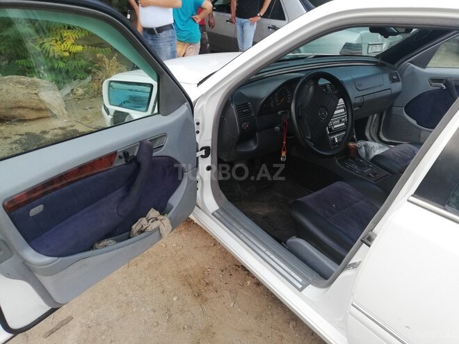 Mercedes C 230 1997, 290,000 km - 2.3 l - Bakı