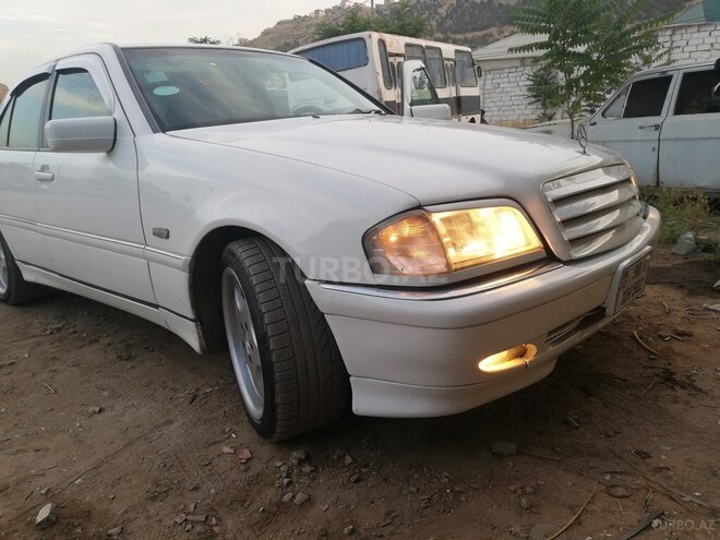 Mercedes C 230 1997, 290,000 km - 2.3 l - Bakı
