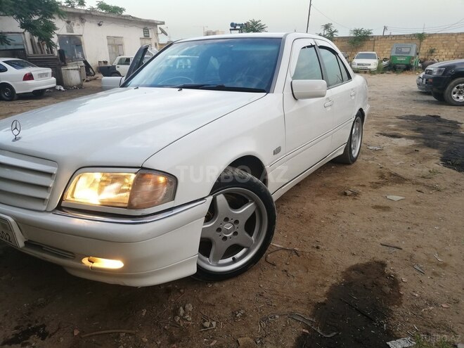 Mercedes C 230 1997, 290,000 km - 2.3 l - Bakı
