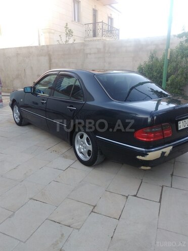 Mercedes E 240 1998, 287,000 km - 2.4 l - Bakı