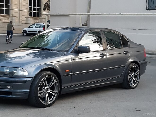 BMW 325 2001, 256,000 km - 2.5 l - Bakı