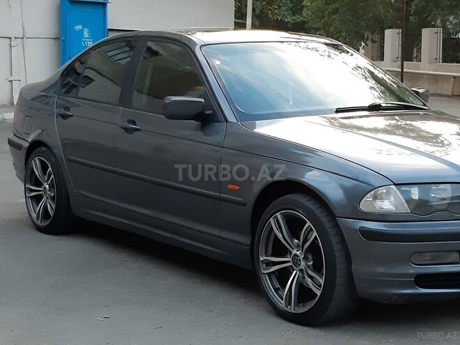 BMW 325 2001, 256,000 km - 2.5 l - Bakı