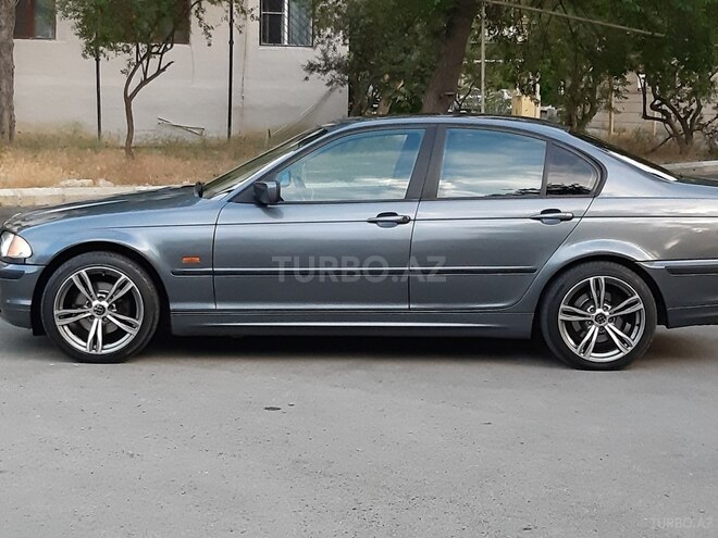 BMW 325 2001, 256,000 km - 2.5 l - Bakı