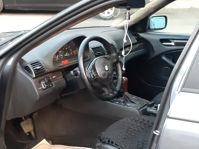 BMW 325 2001, 256,000 km - 2.5 l - Bakı