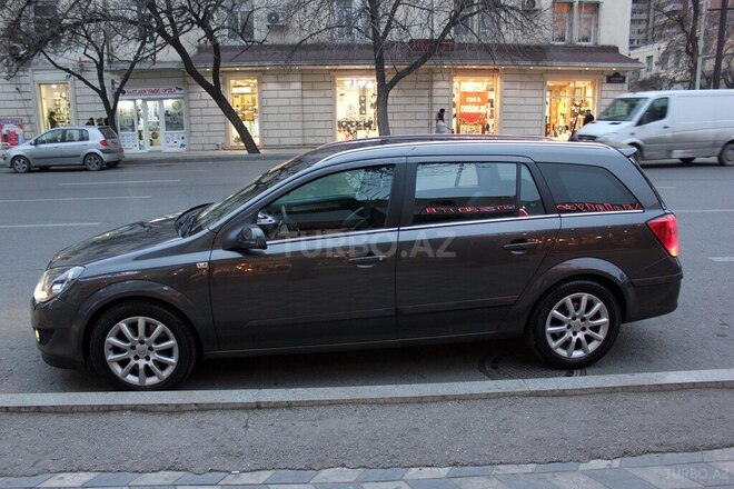 Opel Astra 2009, 127,000 km - 1.9 l - Bakı