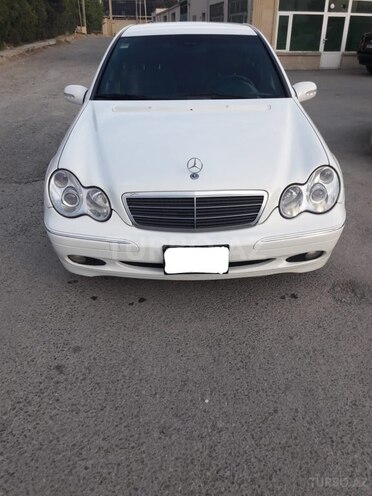 Mercedes C 200 2001, 244,000 km - 2.0 l - Bakı