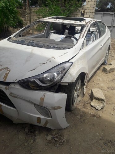 Hyundai Elantra 2013, 30,000 km - 1.8 l - Bakı