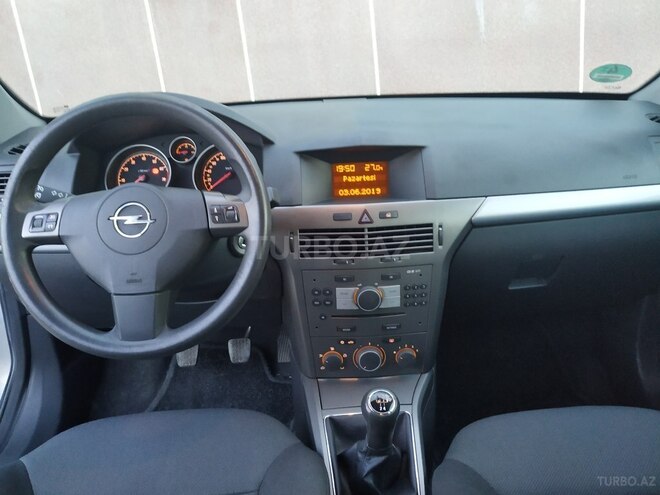 Opel Astra 2007, 195,000 km - 1.4 л - Bakı