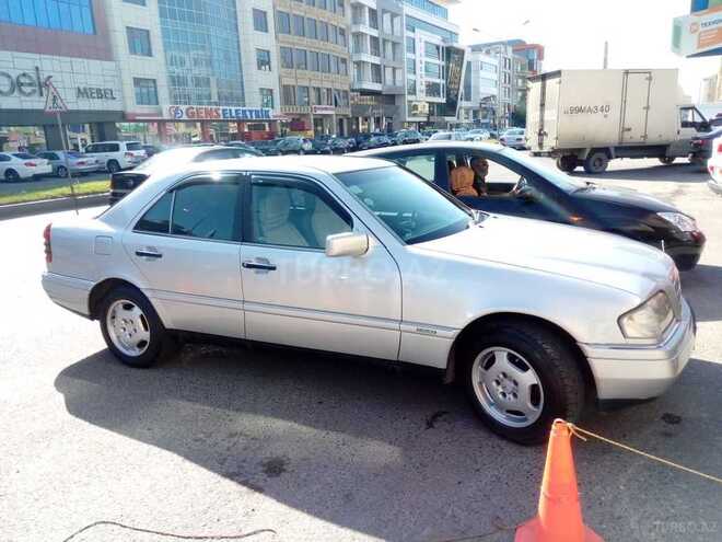 Mercedes C 220 1993, 250,000 km - 2.2 l - Bakı