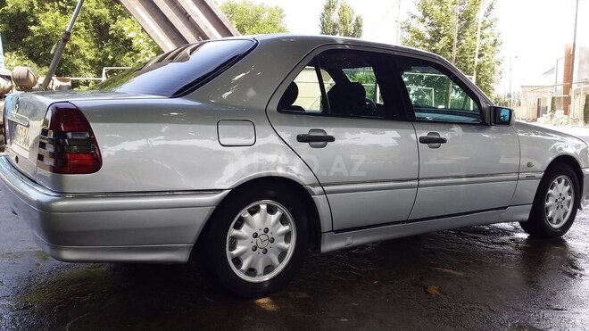 Mercedes C 240 1998, 260,000 km - 2.4 l - Ağcabədi