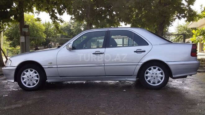 Mercedes C 240 1998, 260,000 km - 2.4 l - Ağcabədi