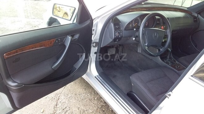 Mercedes C 240 1998, 260,000 km - 2.4 l - Ağcabədi