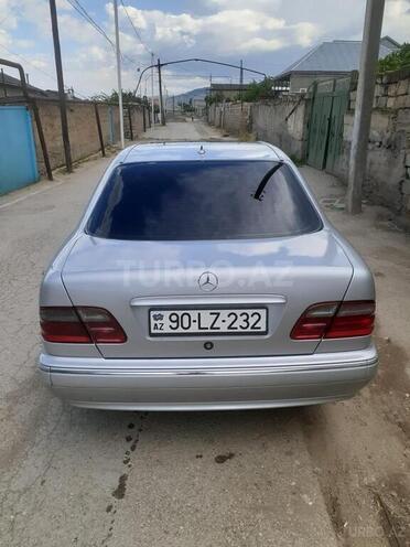 Mercedes E 270 2001, 400,000 km - 2.7 л - Siyəzən