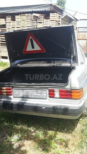 Mercedes 190 1991, 200,000 km - 2.0 l - Quba