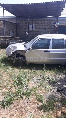 Mercedes 190 1991, 200,000 km - 2.0 l - Quba