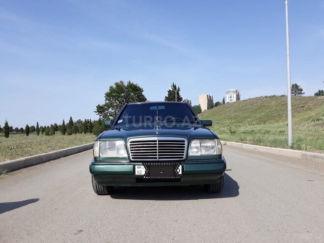 Mercedes E 220 1994, 318,000 km - 2.2 l - Gəncə
