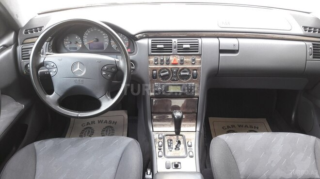 Mercedes E 240 2000, 246,582 km - 2.6 л - Bakı