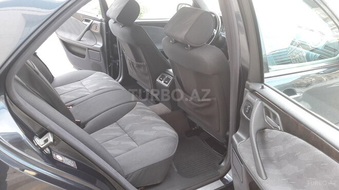 Mercedes E 240 2000, 246,582 km - 2.6 л - Bakı
