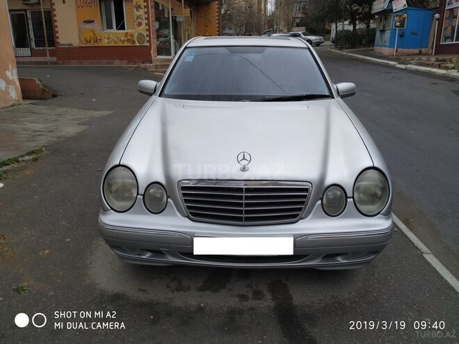Mercedes E 240 2000, 315,000 km - 2.6 л - Bakı