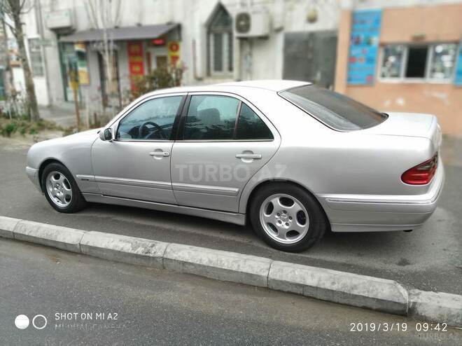 Mercedes E 240 2000, 315,000 km - 2.6 л - Bakı