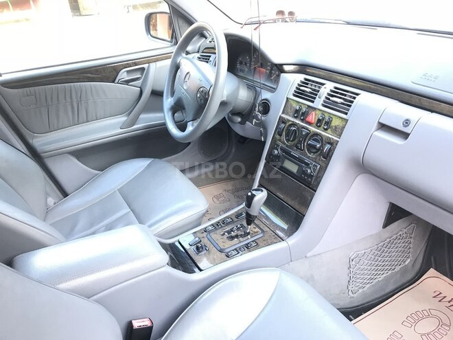 Mercedes E 240 2000, 250,000 km - 2.4 l - Sumqayıt