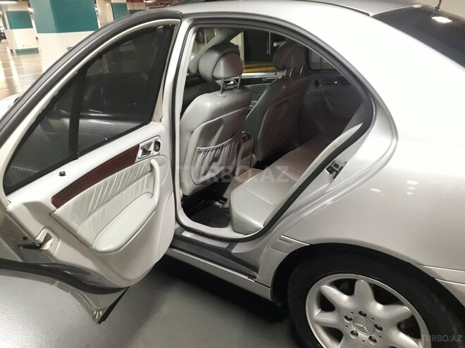Mercedes C 200 2001, 267,000 km - 2.0 l - Bakı