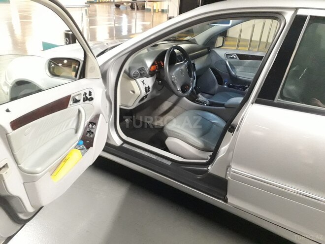 Mercedes C 200 2001, 267,000 km - 2.0 l - Bakı