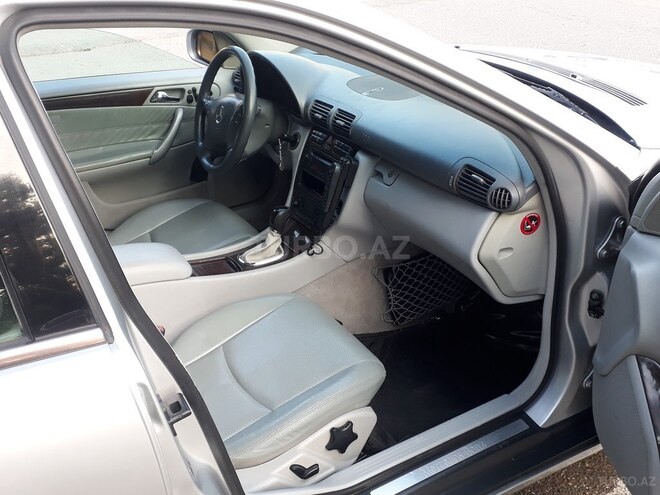 Mercedes C 200 2001, 267,000 km - 2.0 l - Bakı