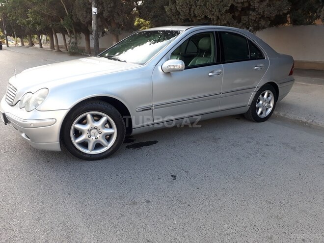 Mercedes C 200 2001, 267,000 km - 2.0 l - Bakı