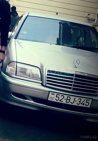 Mercedes C 220 1998, 230,000 km - 2.2 l - Salyan