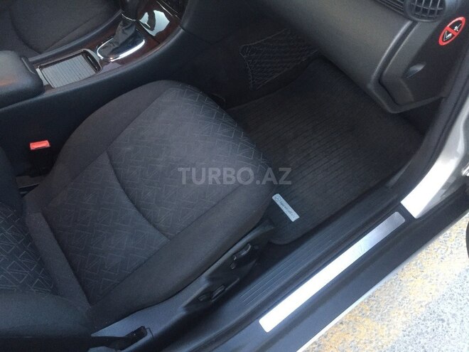 Mercedes C 200 2001, 249,000 km - 2.0 l - Bakı