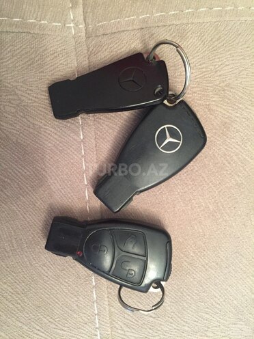 Mercedes C 200 2001, 249,000 km - 2.0 l - Bakı