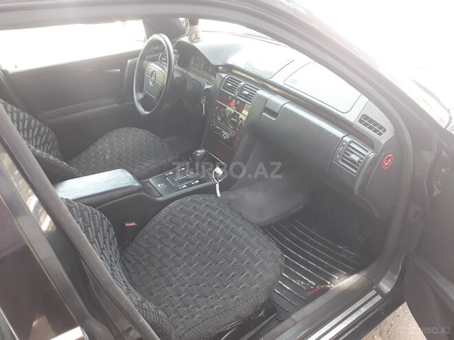 Mercedes E 230 1996, 230,000 km - 2.3 l - Sumqayıt