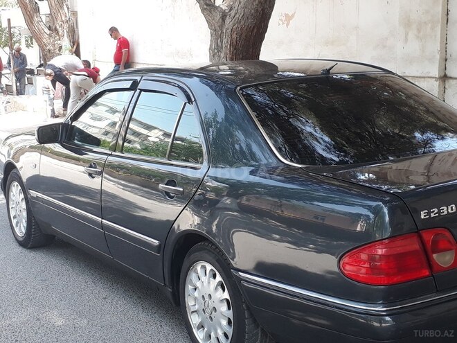 Mercedes E 230 1996, 230,000 km - 2.3 l - Sumqayıt