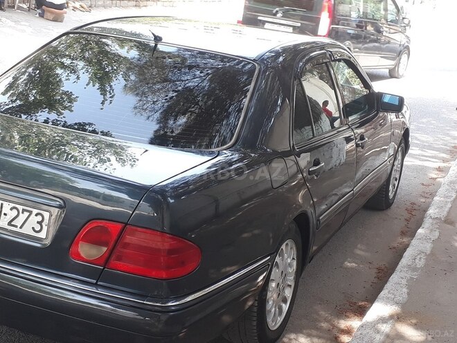 Mercedes E 230 1996, 230,000 km - 2.3 l - Sumqayıt