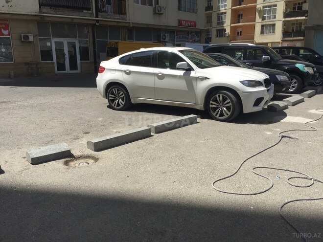 BMW X6 M 2011, 131,000 km - 4.4 l - Bakı