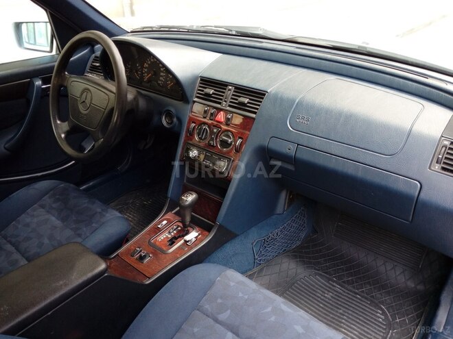 Mercedes C 200 1999, 268,000 km - 2.0 л - Sumqayıt