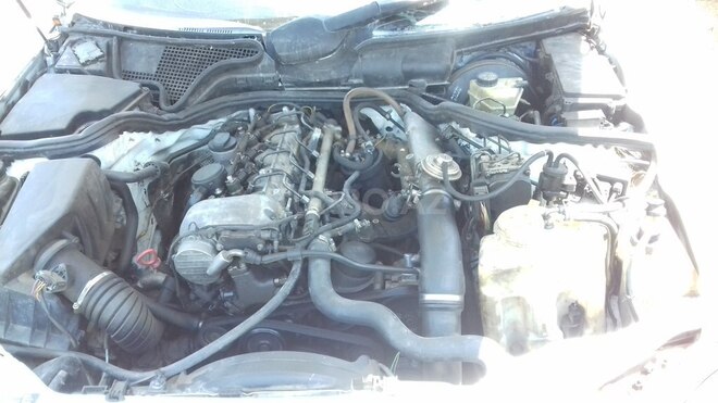 Mercedes E 220 1998, 887,539 km - 2.2 l - Lənkəran