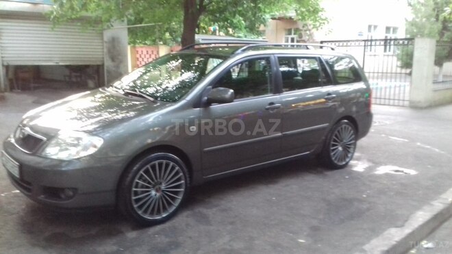 Toyota Corolla 2006, 204,000 km - 1.4 l - Bakı