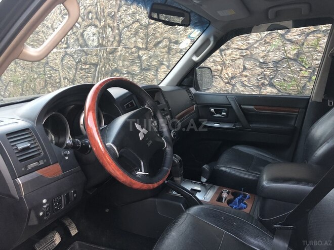 Mitsubishi Pajero 2008, 245,000 km - 3.0 l - Bakı