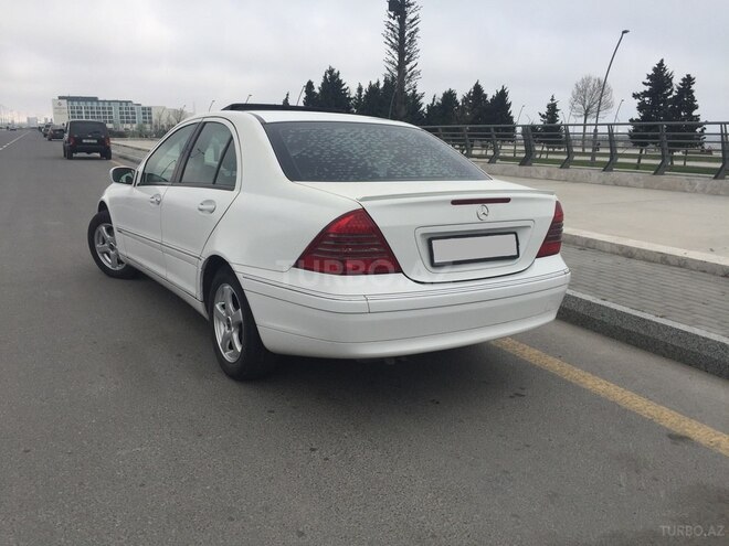 Mercedes C 180 2001, 237,000 km - 2.0 l - Bakı