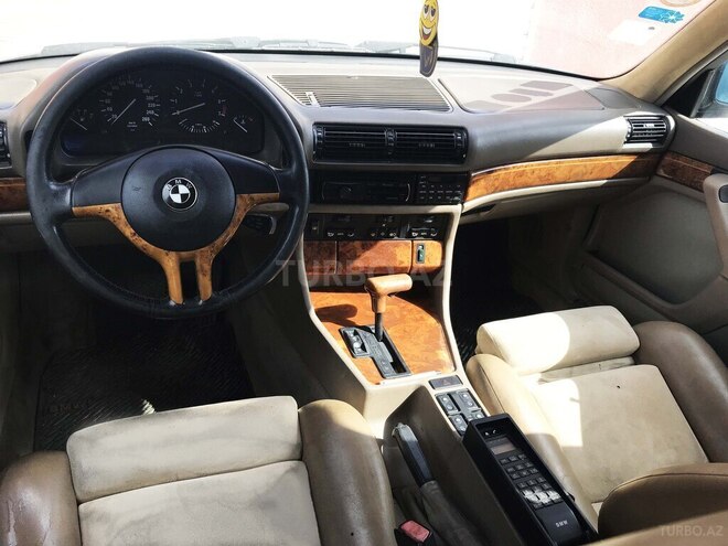 BMW 740 1993, 315,000 km - 4.0 l - Bakı