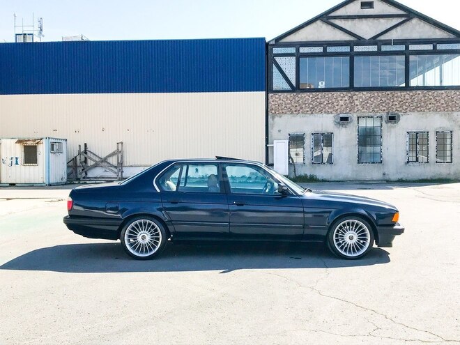 BMW 740 1993, 315,000 km - 4.0 l - Bakı