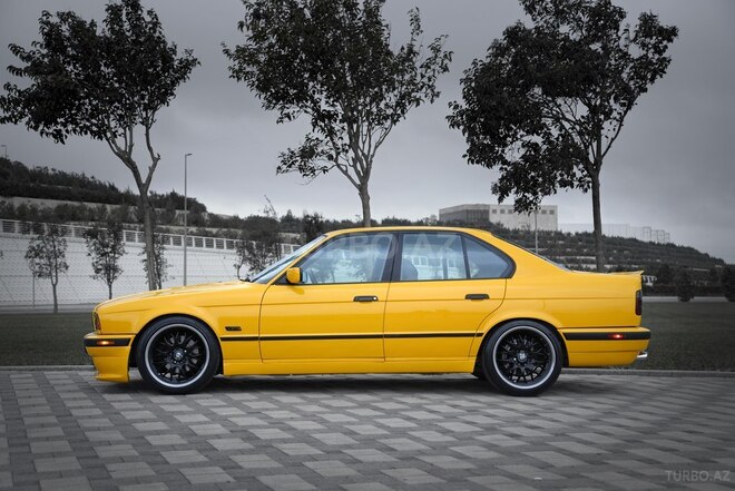BMW 520 1994, 320,000 km - 2.0 l - Bakı
