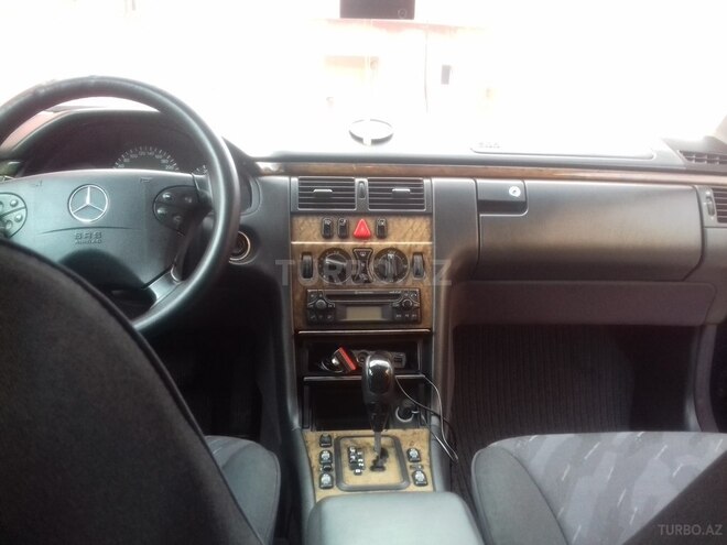 Mercedes E 240 2000, 270,000 km - 2.6 l - Bakı